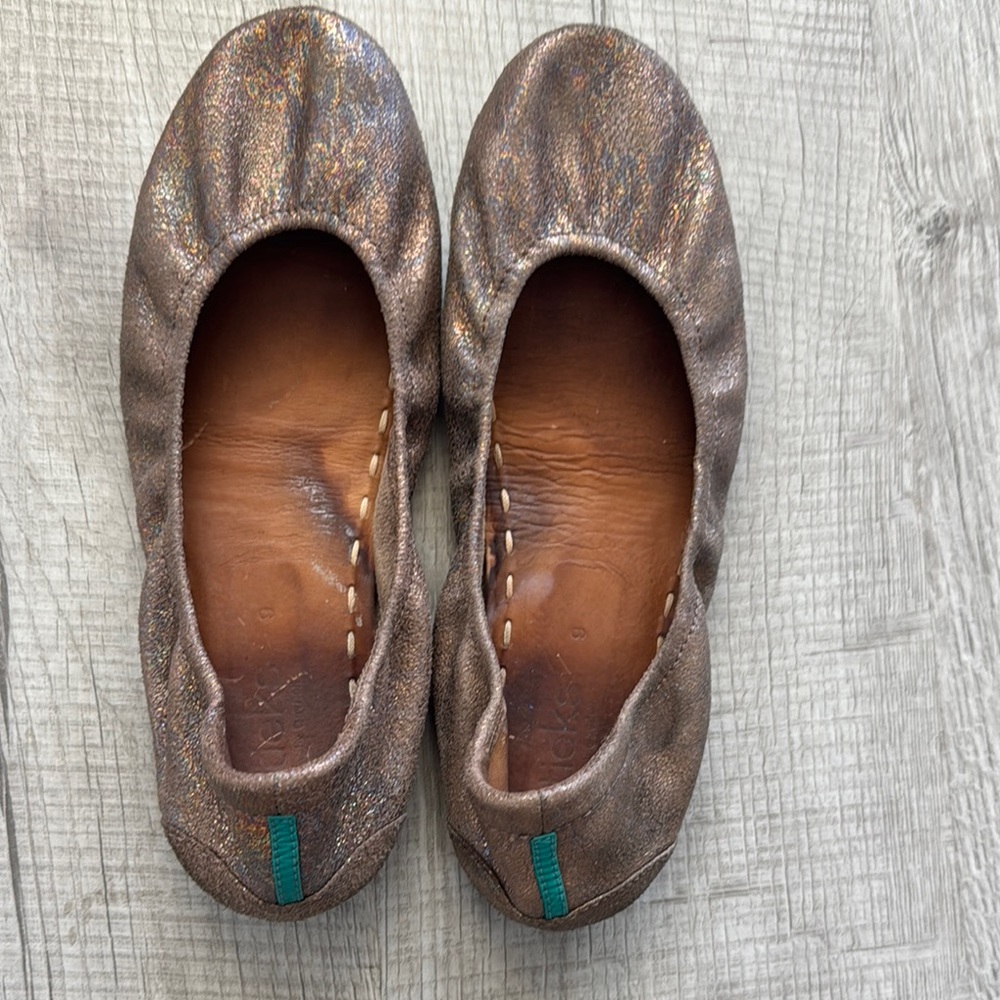 Tieks Lovestruck